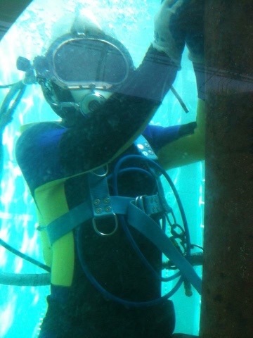 Commercial diving background